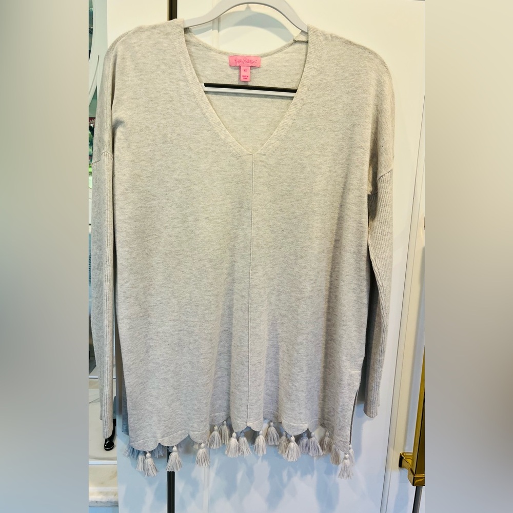 LILLY PULITZER’S MARTINE GREY SCALLOP TASSEL SWEATER, Sz XS •NWOT•